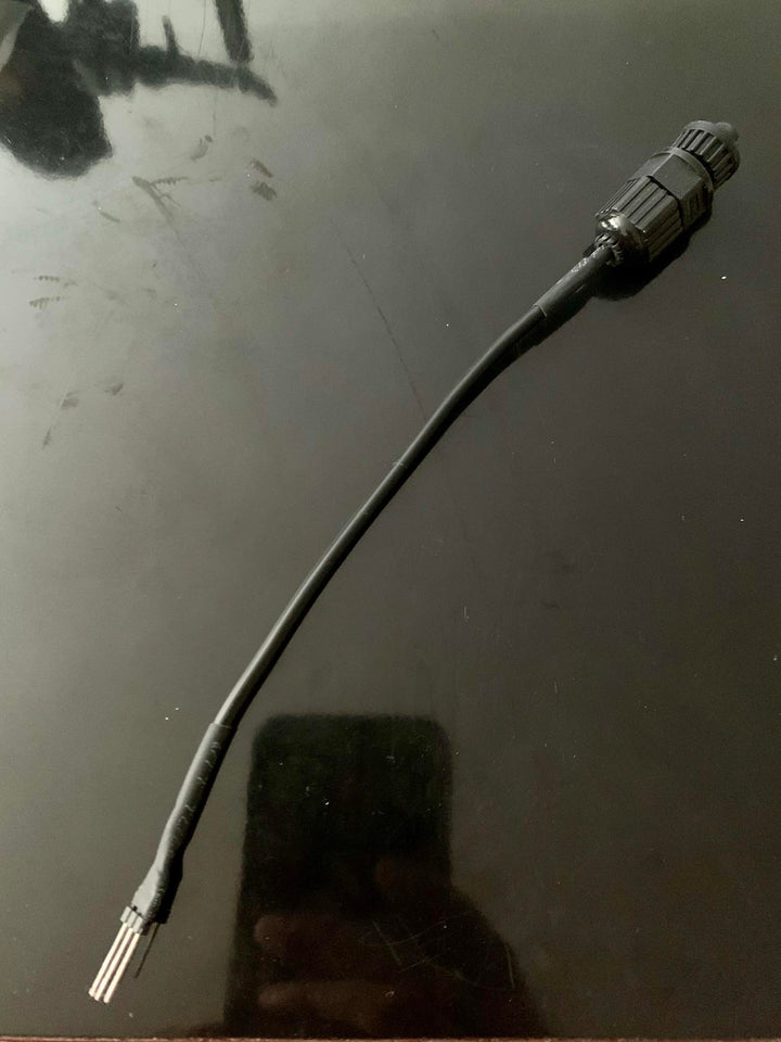 6 Pin connector (XR)